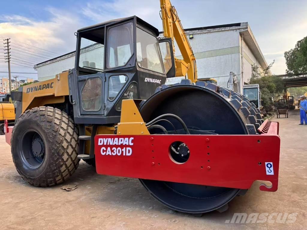 Dynapac CA 301 D Tahačové válce