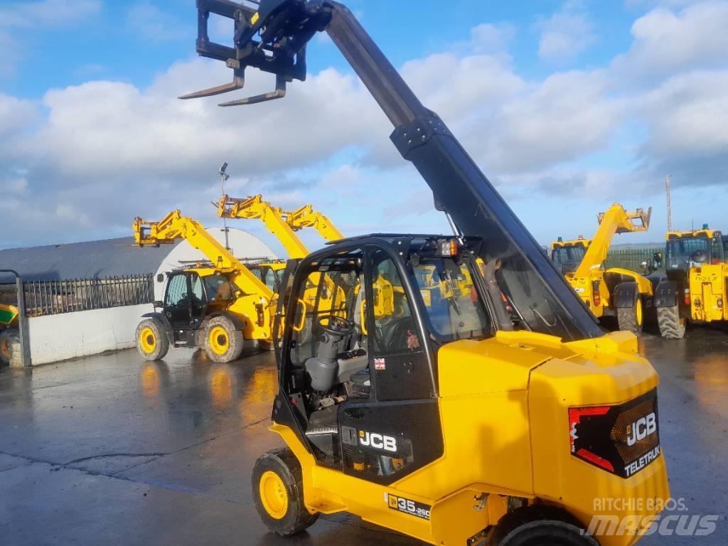 JCB TLT 35 D 4WD Teleskopické manipulátory