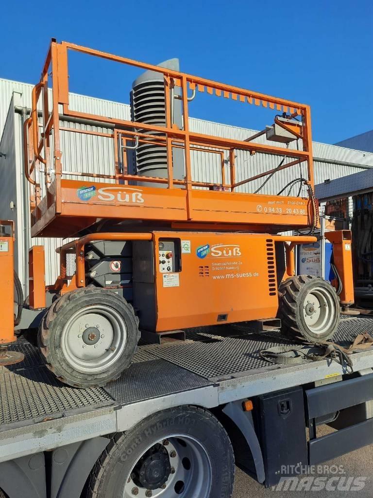 SkyJack SJ 6826 RT Nůžková zvedací plošina