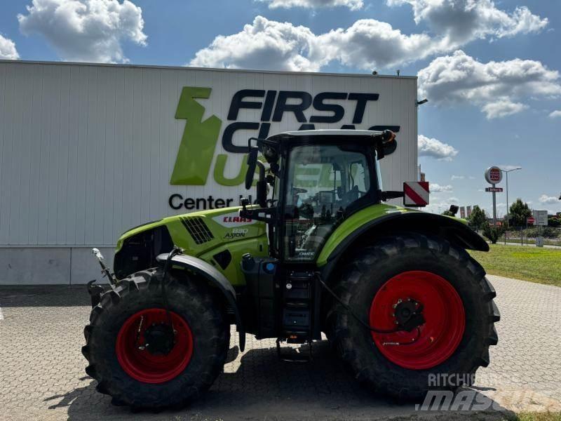 CLAAS AXION 830 Traktory