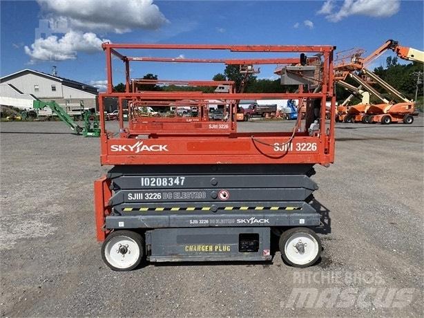SkyJack SJ III 3226 Nůžková zvedací plošina