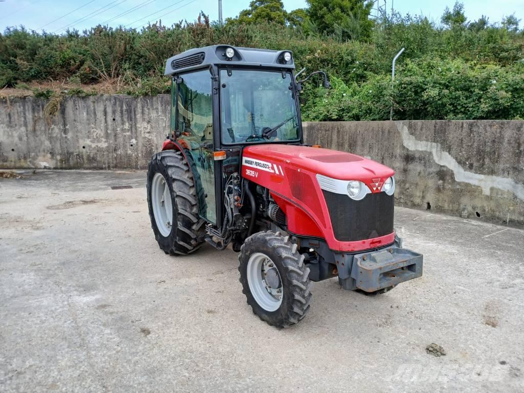 Massey Ferguson 3635 Traktory