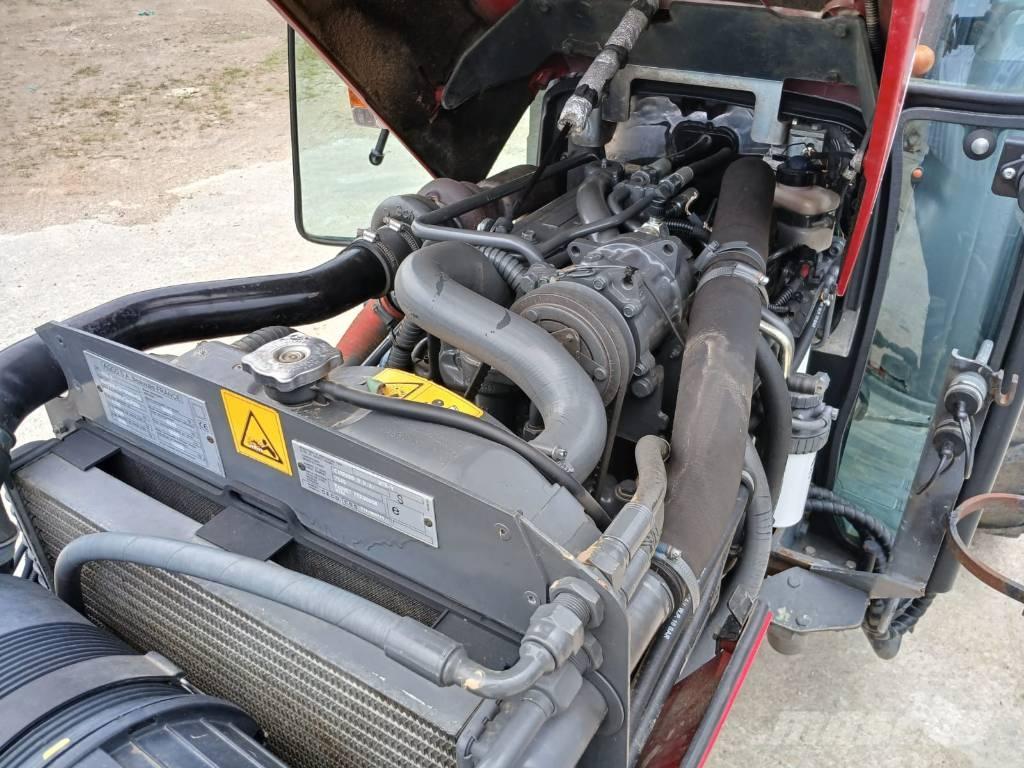 Massey Ferguson 3635 Traktory