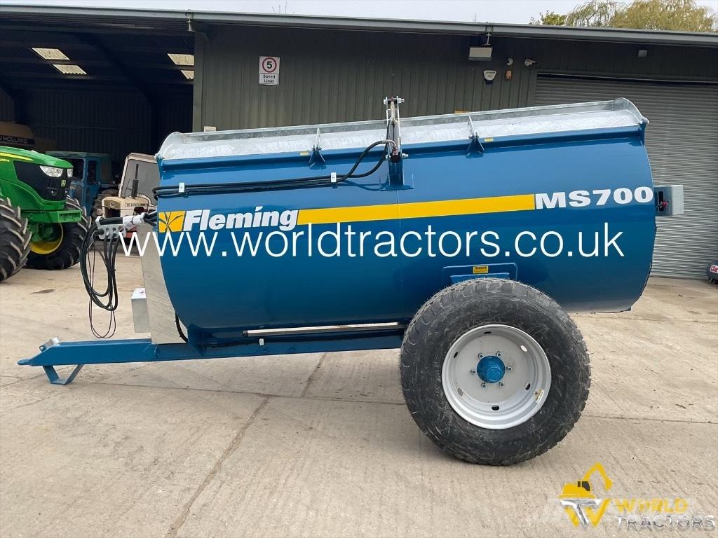 Fleming MS 700 Rozmetadla chlévské mrvy