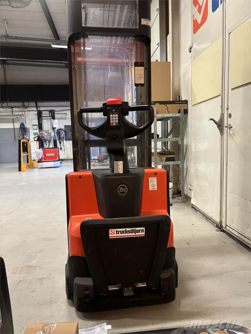 Toyota SWE120 Samohybné vozíky