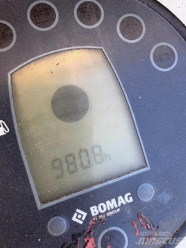 Bomag BW 100 AD-5 Tandemové válce