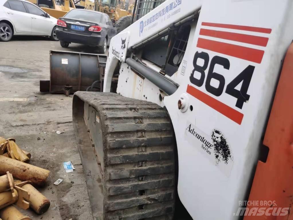 Bobcat S864 Smykem řízené nakladače