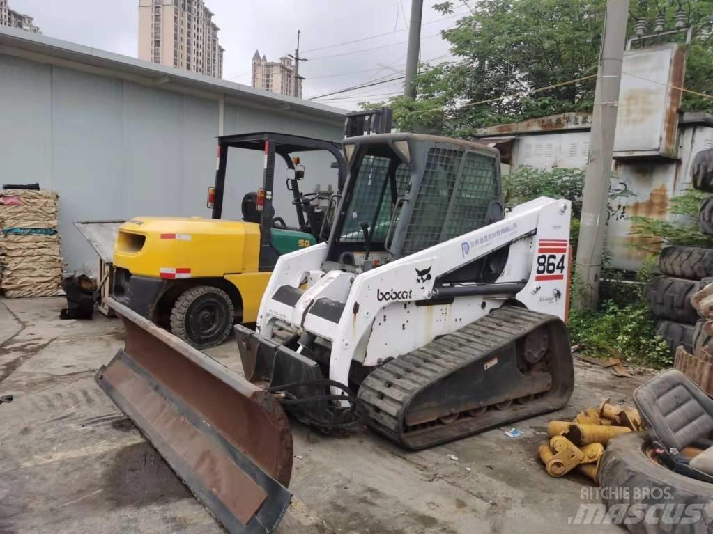 Bobcat S864 Smykem řízené nakladače