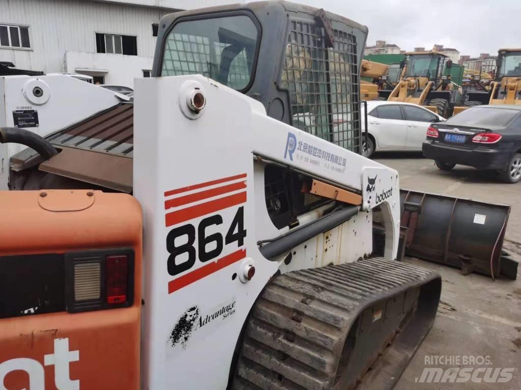 Bobcat S864 Smykem řízené nakladače