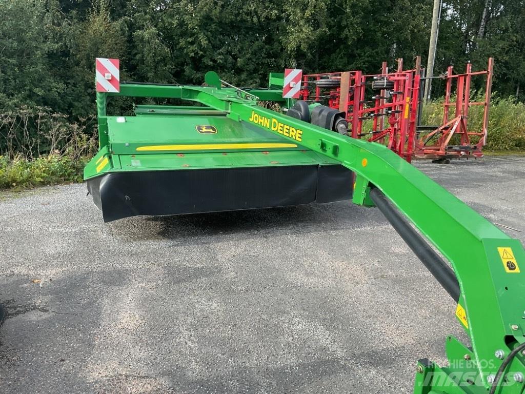 John Deere 530 Kondicionér žacího stroje