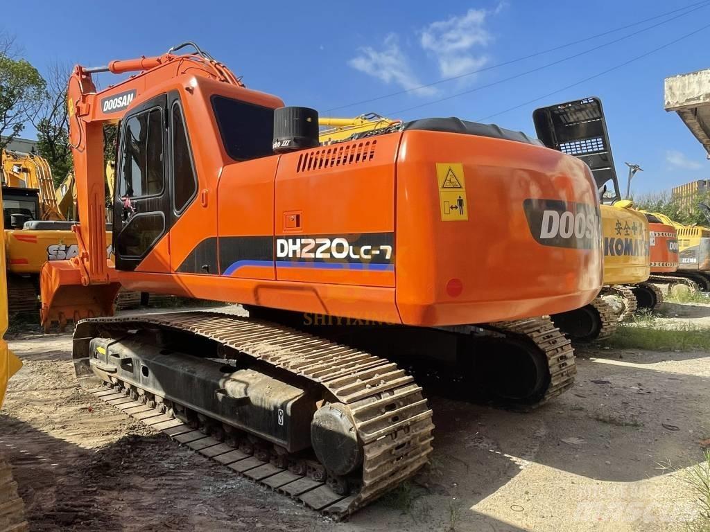 Doosan 220 LC-7 Pásová rýpadla