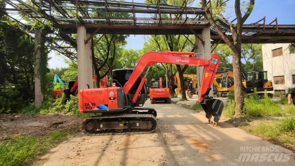 Hitachi ZX 70 Midi rýpadla 7t - 12t