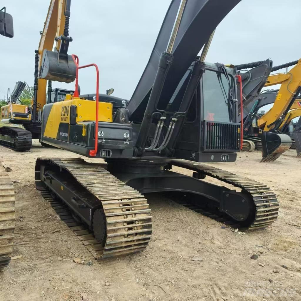 Volvo EC 240 Pásová rýpadla
