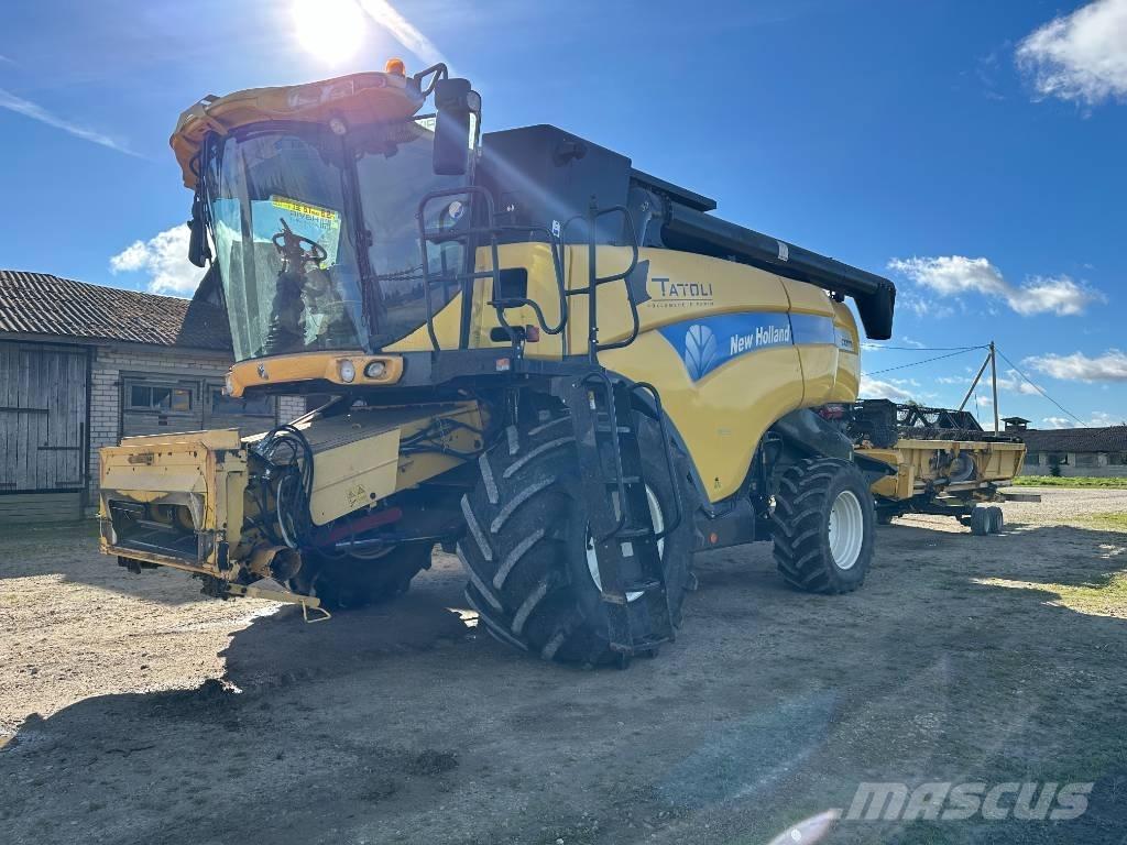 New Holland CX 8070 Sklízecí mlátičky