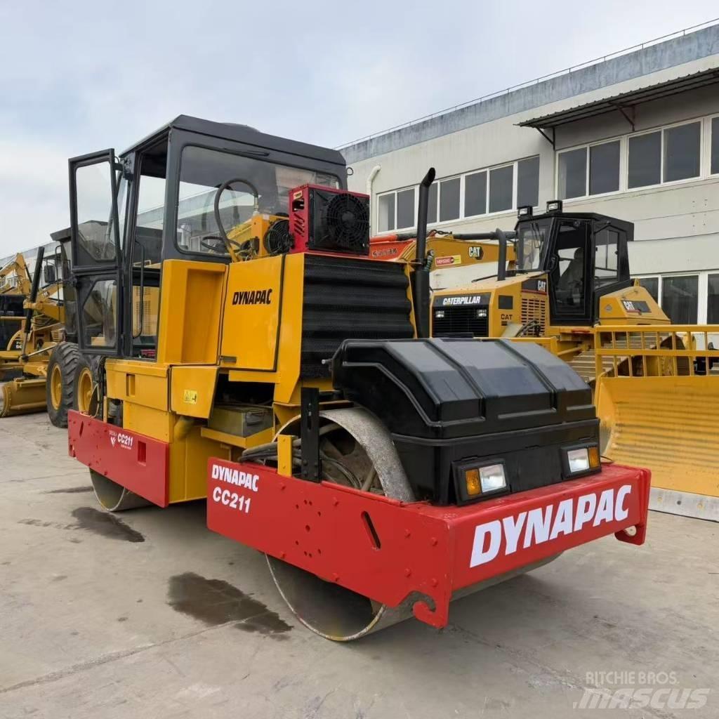 Dynapac CC 211 Tandemové válce