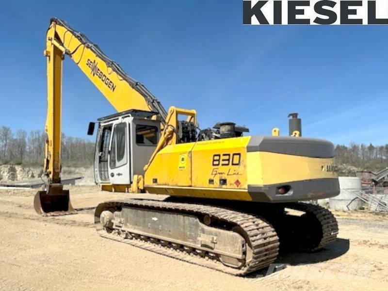 Sennebogen 830 Rýpadla s dlouhým dosahem