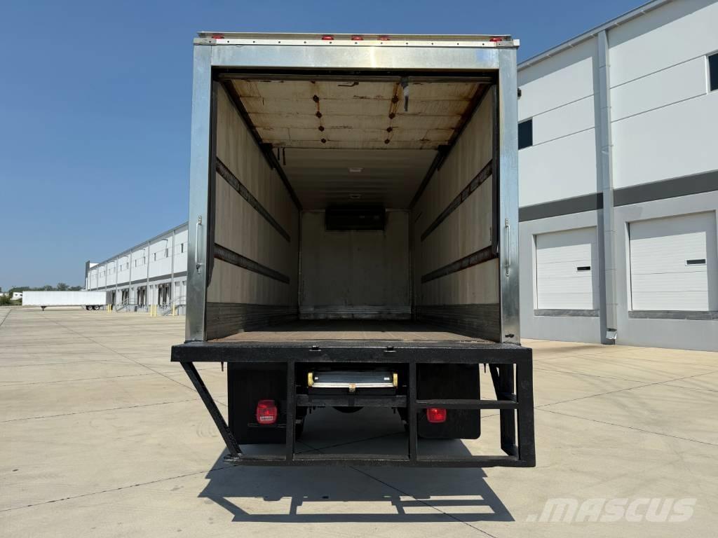 Hino 338 Chladírenské nákladní vozy