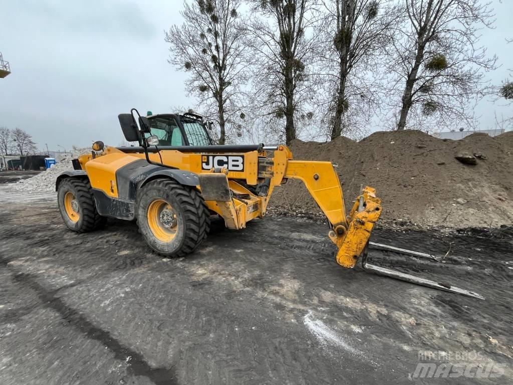 JCB 540-140 Teleskopické manipulátory