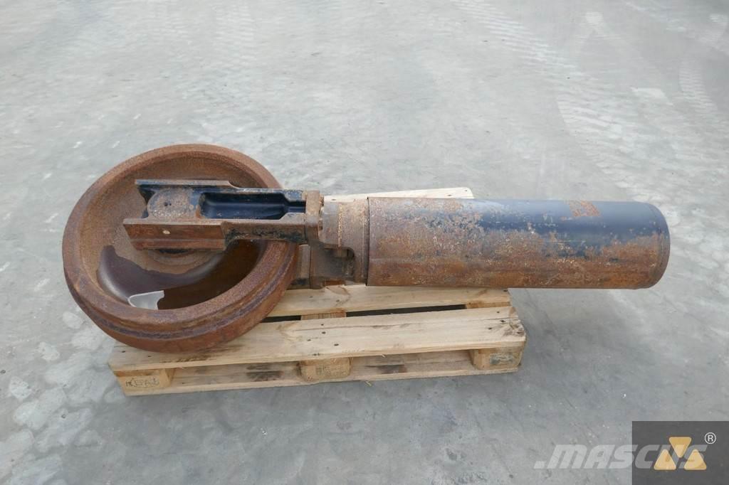 CAT 357-7560 Pneumatiky, kola a ráfky