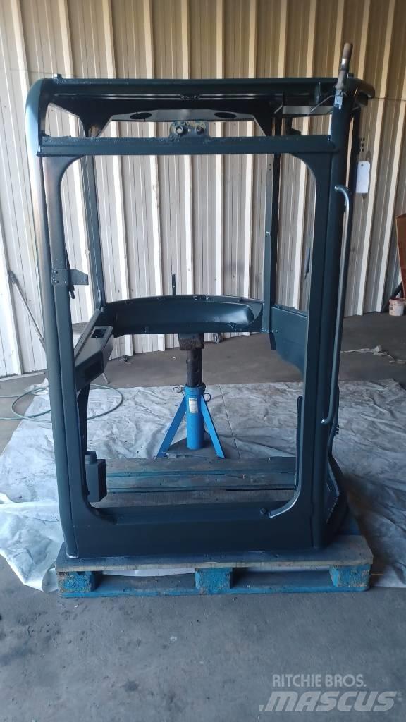 Yanmar Vio 45 Kabiny a interiér