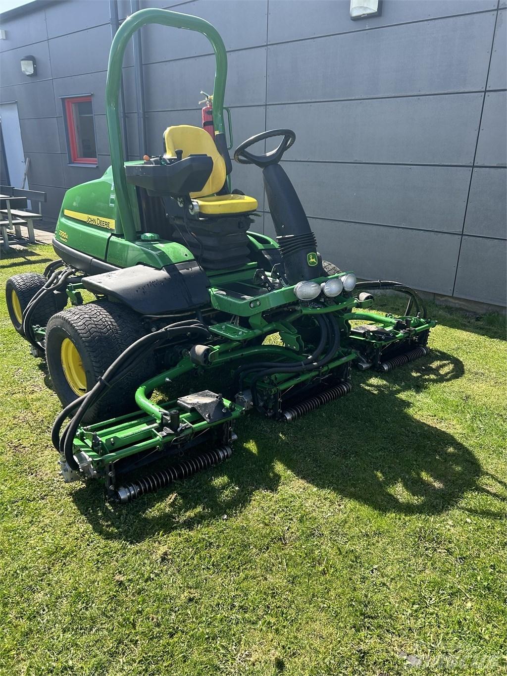 John Deere 7700A Sekačky fervejí