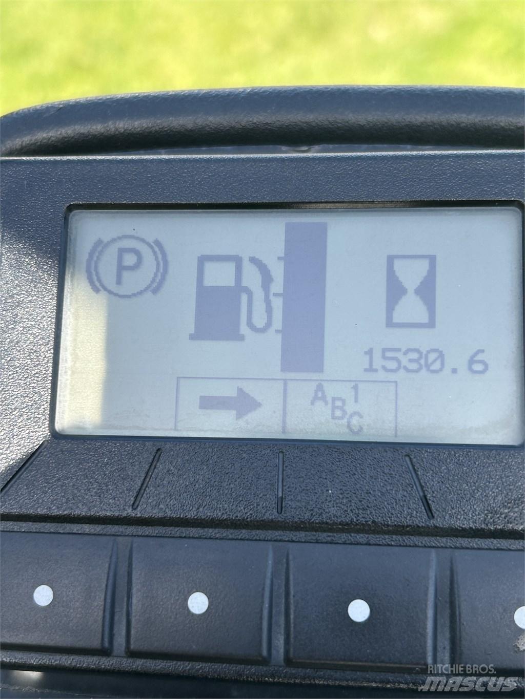 John Deere 7700A Sekačky fervejí