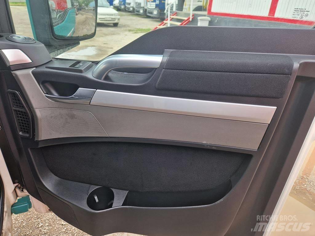 MAN TGX 26.440 Kabiny a interiér