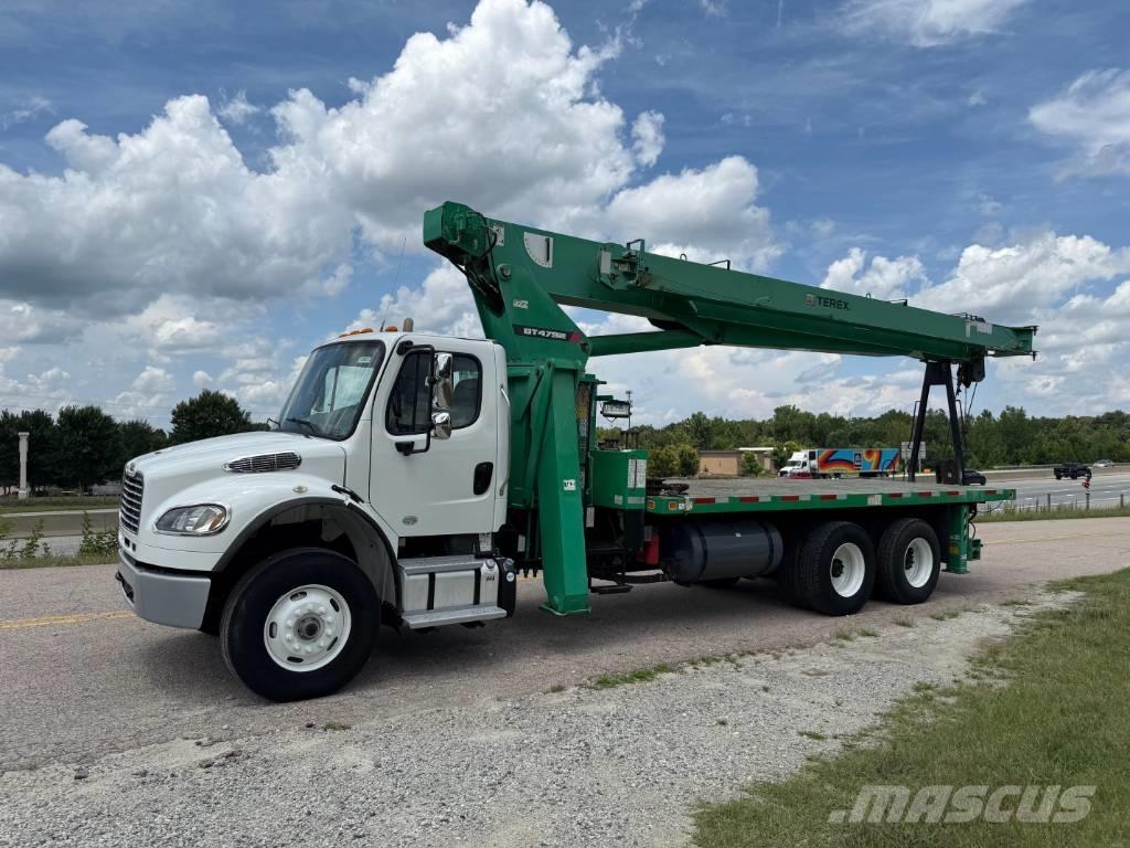 Freightliner M2 Pásové jeřáby