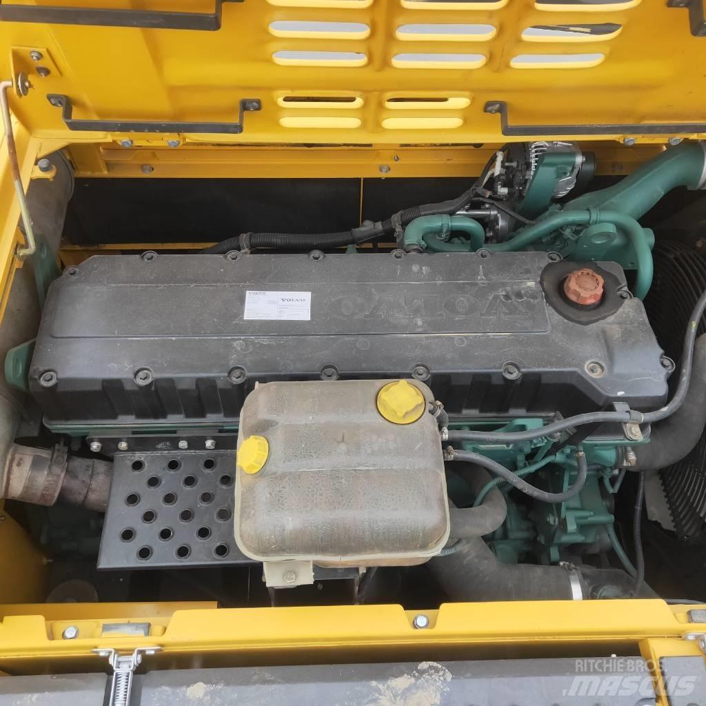 Volvo EC 360 Pásová rýpadla