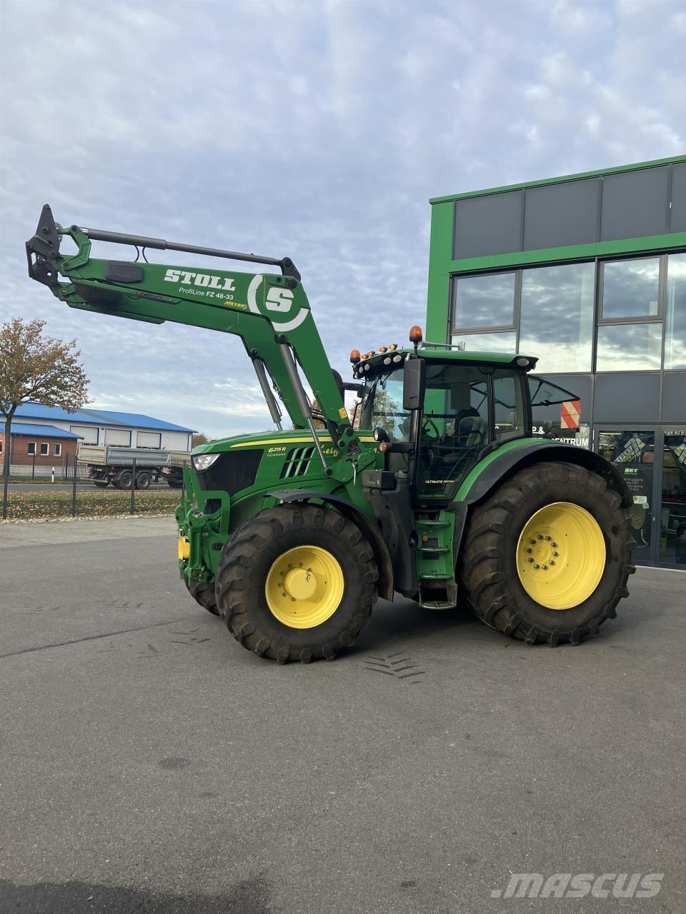 John Deere 6215R Traktory