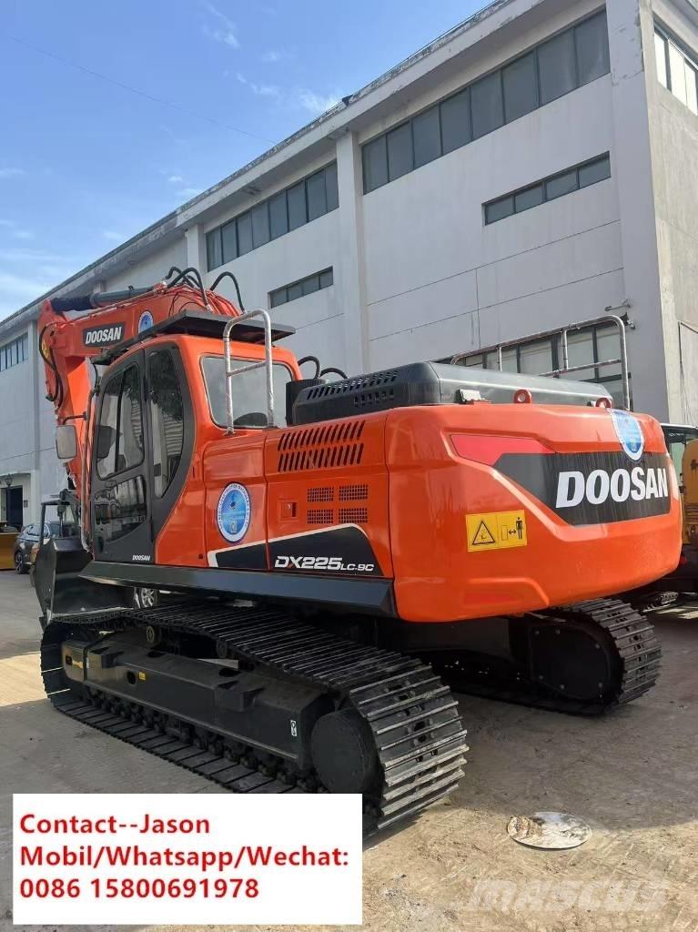 Doosan DX 225 LC Pásová rýpadla