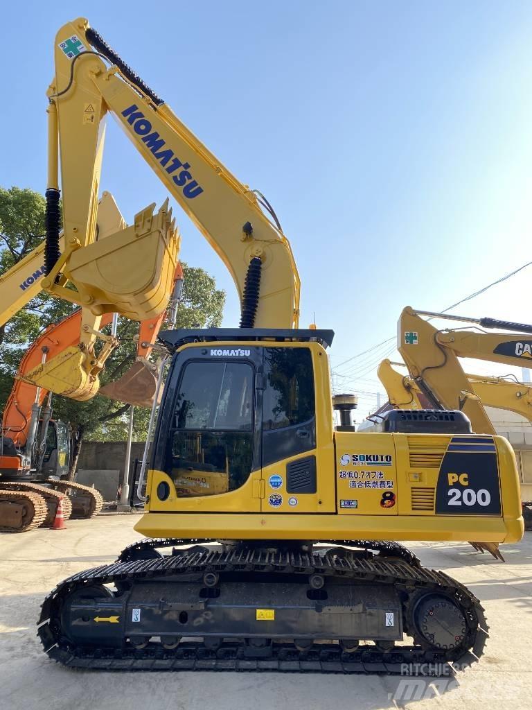 Komatsu PC200 Pásová rýpadla