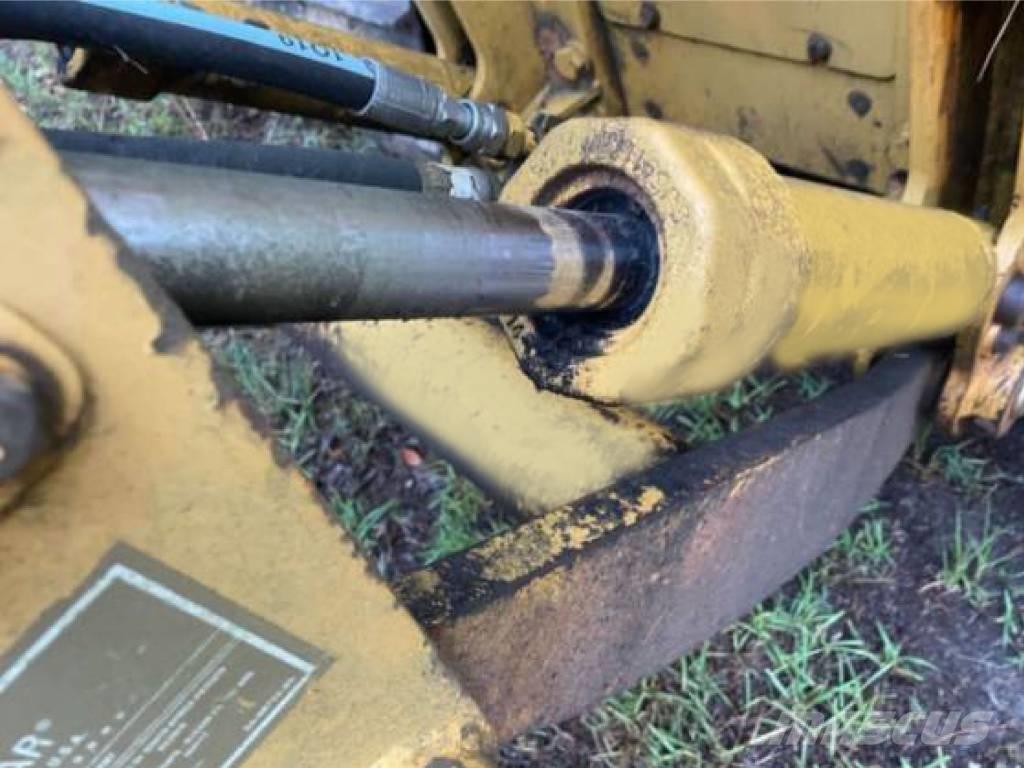 CAT D 5 G Pásové dozery