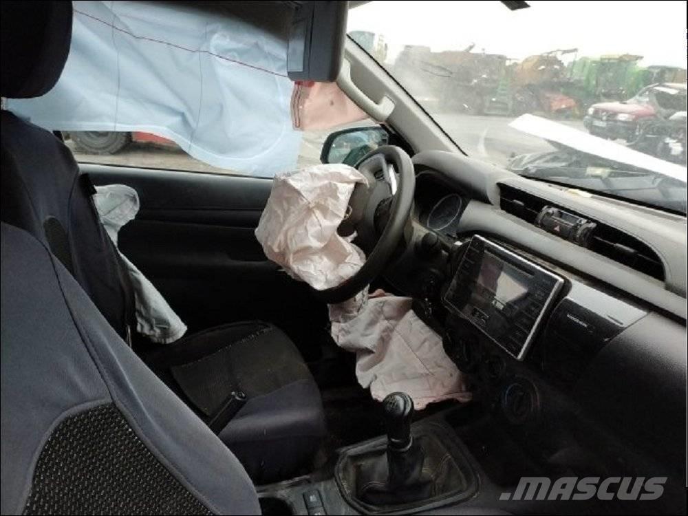Toyota Hilux 5 Pick up/Valník
