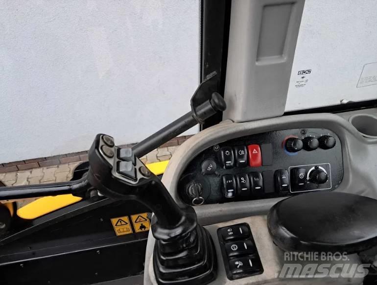 JCB TM 320 S Teleskopické nakladače pro zemědělství