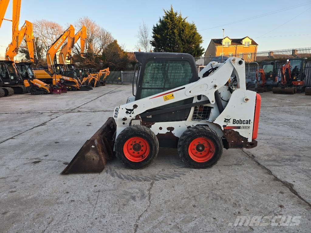 Bobcat S 590 Smykem řízené nakladače