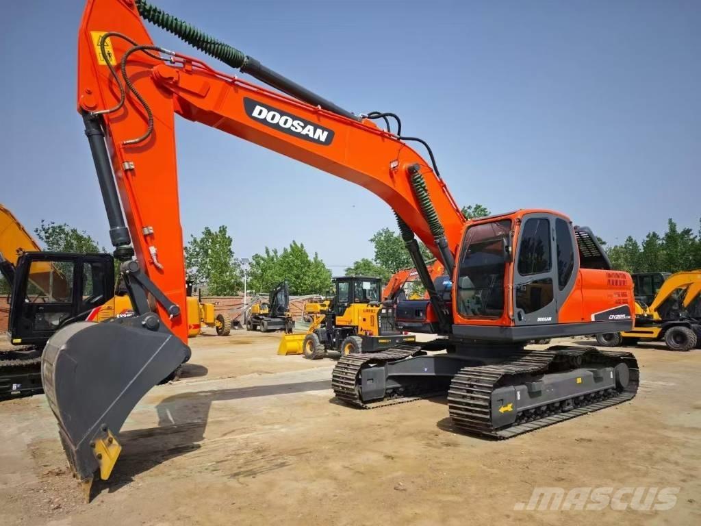 Doosan DX 225 LC Pásová rýpadla