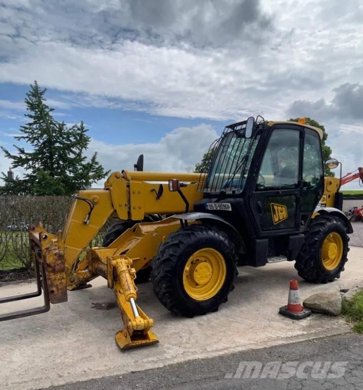 JCB 535-125 Teleskopické manipulátory