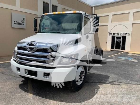 Hino L7 Sklápěče