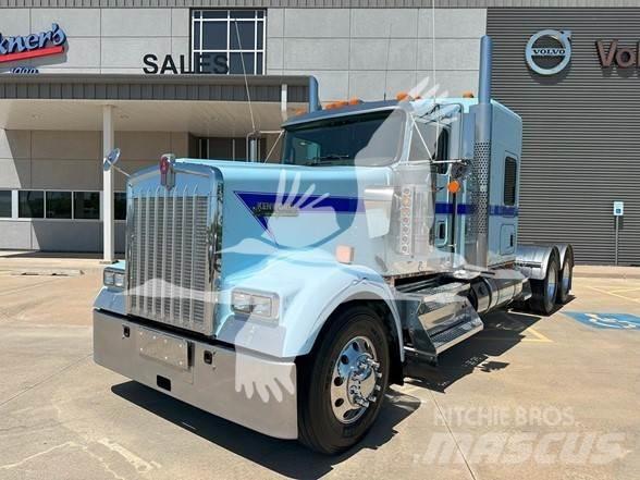 Kenworth W900L Tahače
