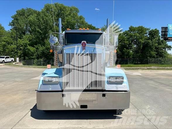 Kenworth W900L Tahače