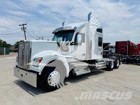 Kenworth W990 Tahače