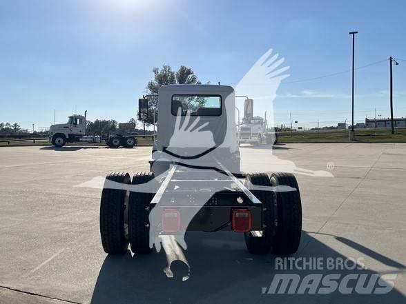 Mack MD6 Nákladní vozidlo bez nástavby