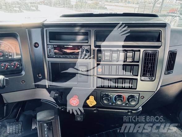 Mack MD6 Sklápěče