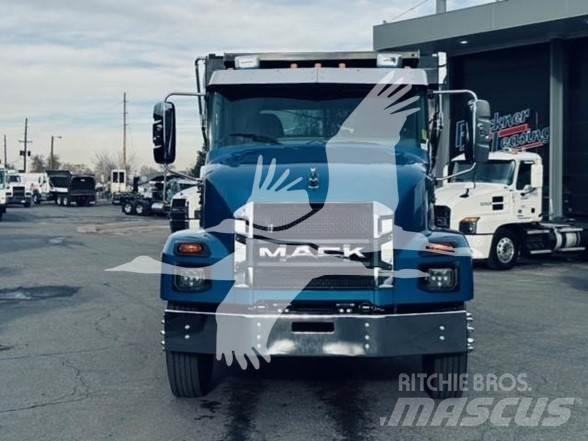 Mack MD6 Sklápěče