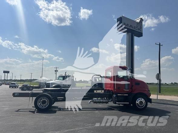 Mack MD6 Nákladní vozidlo bez nástavby