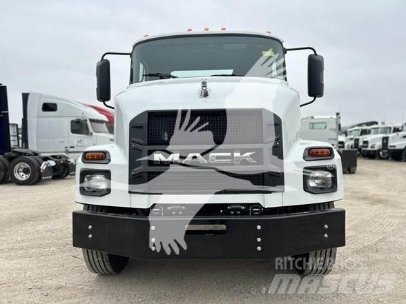 Mack MD6 Nákladní vozidlo bez nástavby