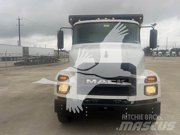 Mack MD6 Sklápěče