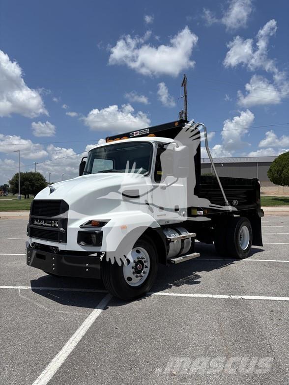 Mack MD6 Sklápěče