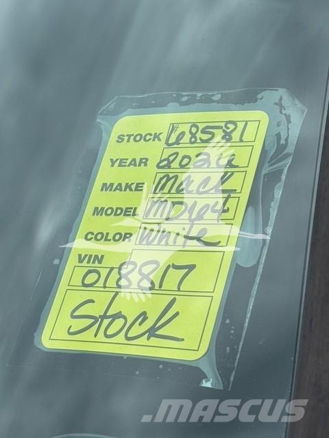 Mack MD6 Sklápěče